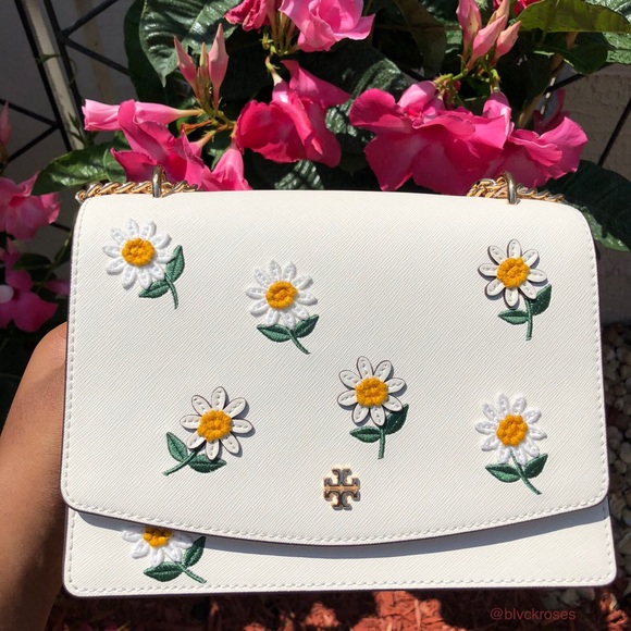 Tory Burch Handbags - Tory Burch Emerson Daisy Appliqué Shoulder Bag